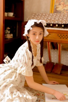 美女揉胸视频